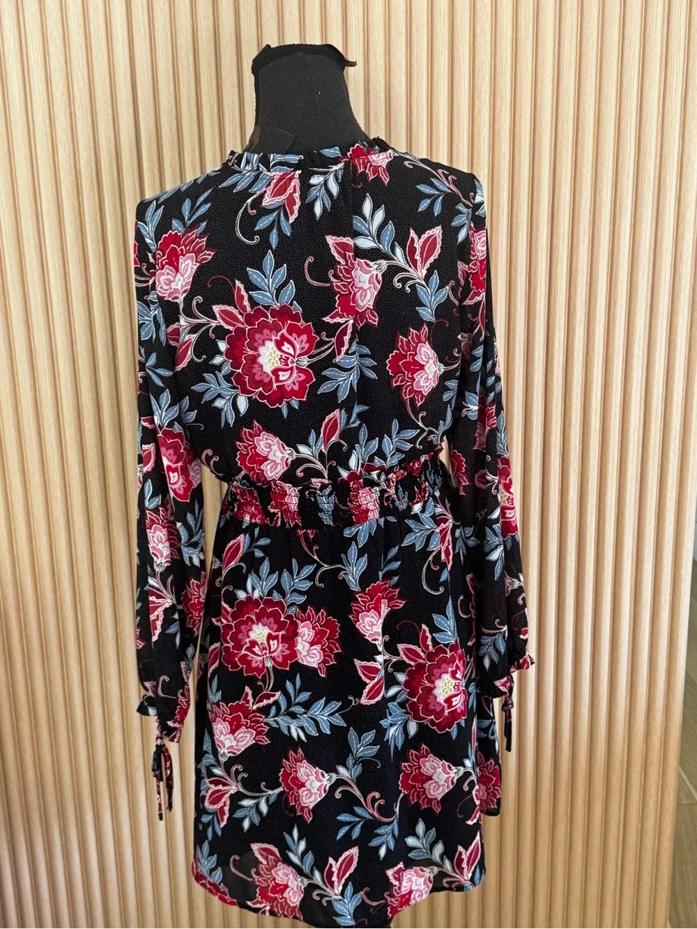 LOFT Long-Sleeve Floral Fit-and-Flare Dress with Red & Pink Blooms Size 4_11